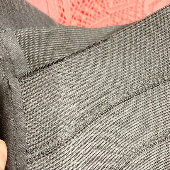 Torrid Rayon Blend Black Pencil Skirt Elastic Side Panels Back Zipper Stretchy - Picture 11 of 13